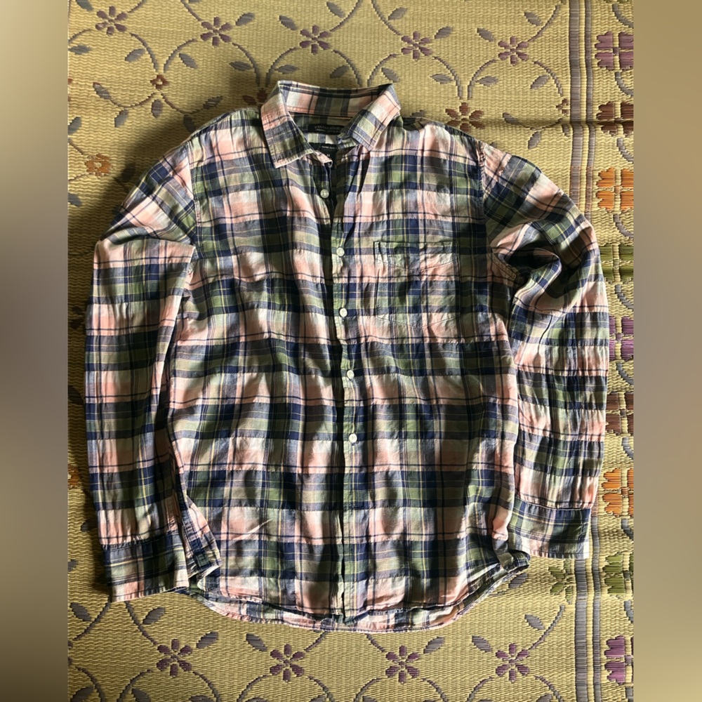 Banana Republic Plaid Linen Blend Shirt- Effortless Refined Comfort - size M